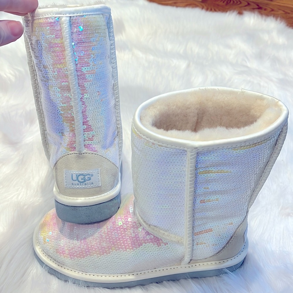 UGG Boots**SIZE 6**BRAND NEW**SEQUIN